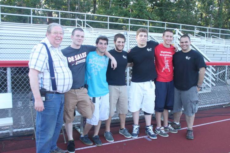 996829_319138394885801_852132386_n